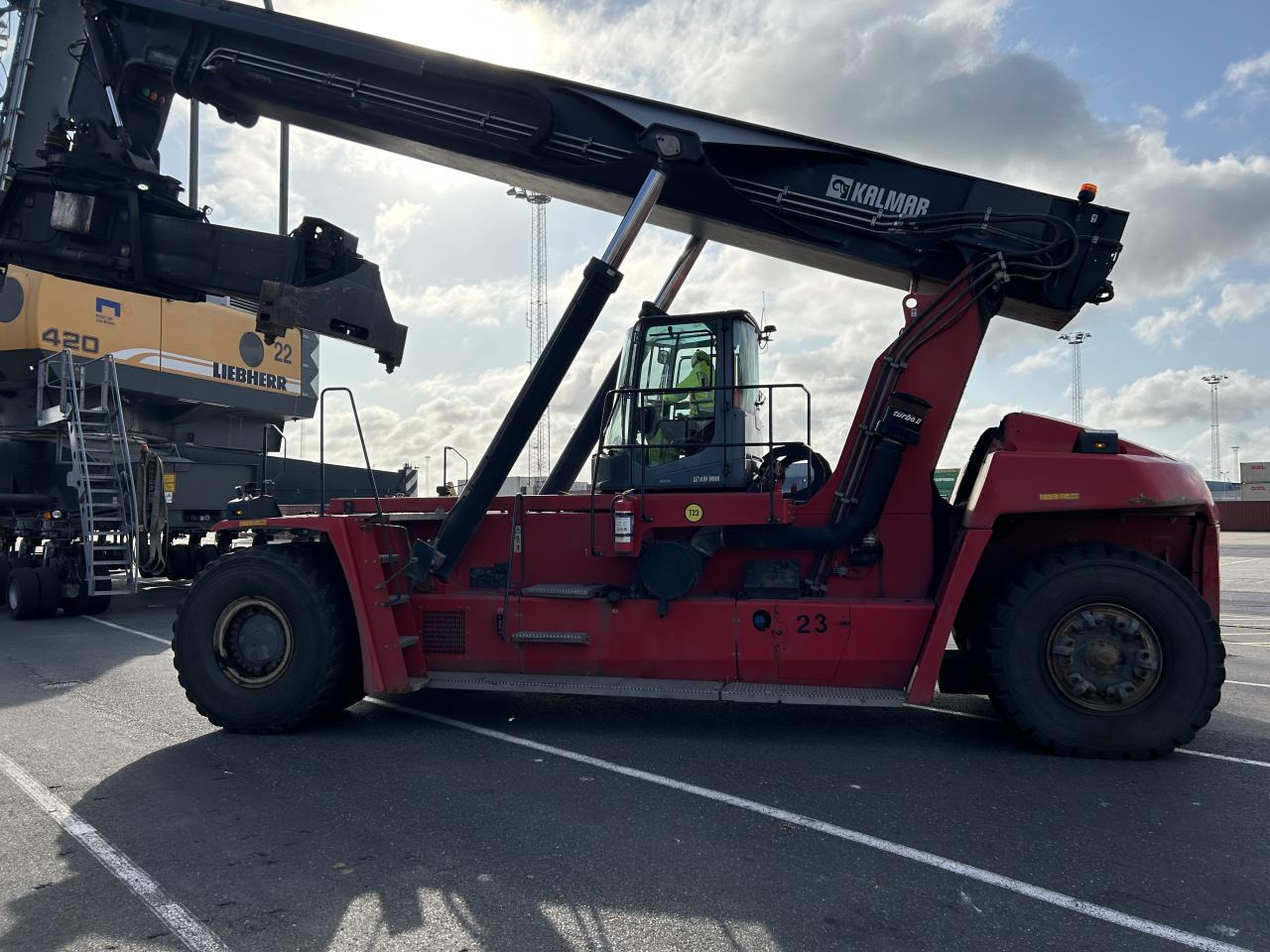 Kalmar DRG450-65S5 - Reach stacker: billede 1 Kalmar DRG450-65S5 - Reach stacker: billede 1