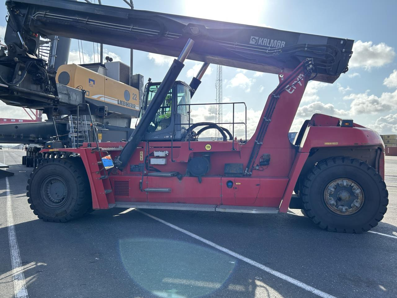 Kalmar DRG450-65S5 - Reach stacker: billede 1 Kalmar DRG450-65S5 - Reach stacker: billede 1