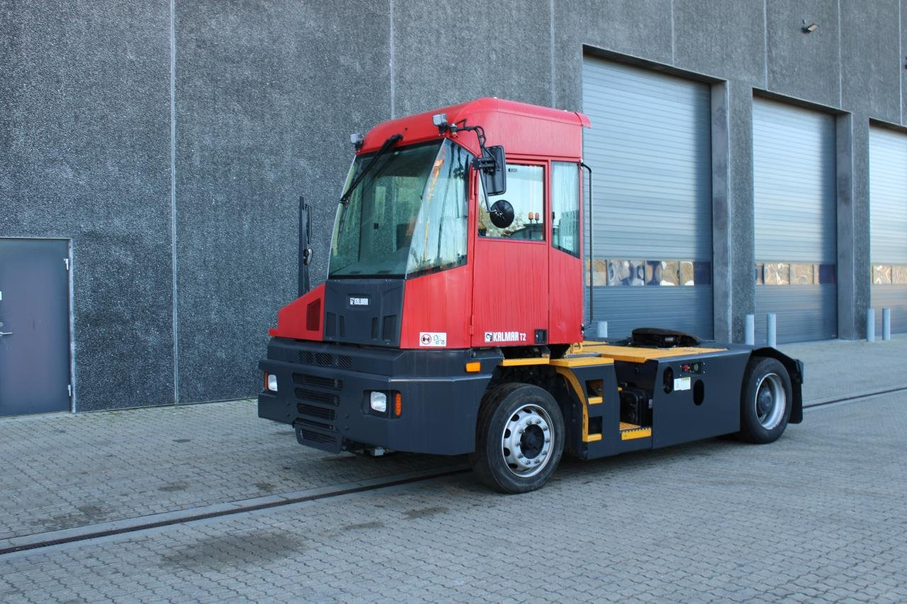 Kalmar T2I 4X2 - Terminaltraktor: billede 2 Kalmar T2I 4X2 - Terminaltraktor: billede 2