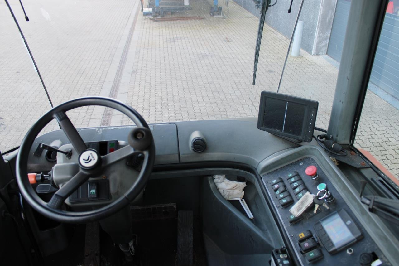 Kalmar TT618I - Terminaltraktor: billede 4 Kalmar TT618I - Terminaltraktor: billede 4