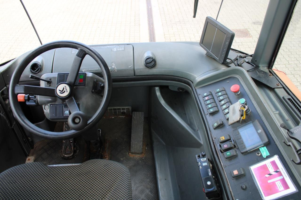 Kalmar TT618I - Terminaltraktor: billede 4 Kalmar TT618I - Terminaltraktor: billede 4