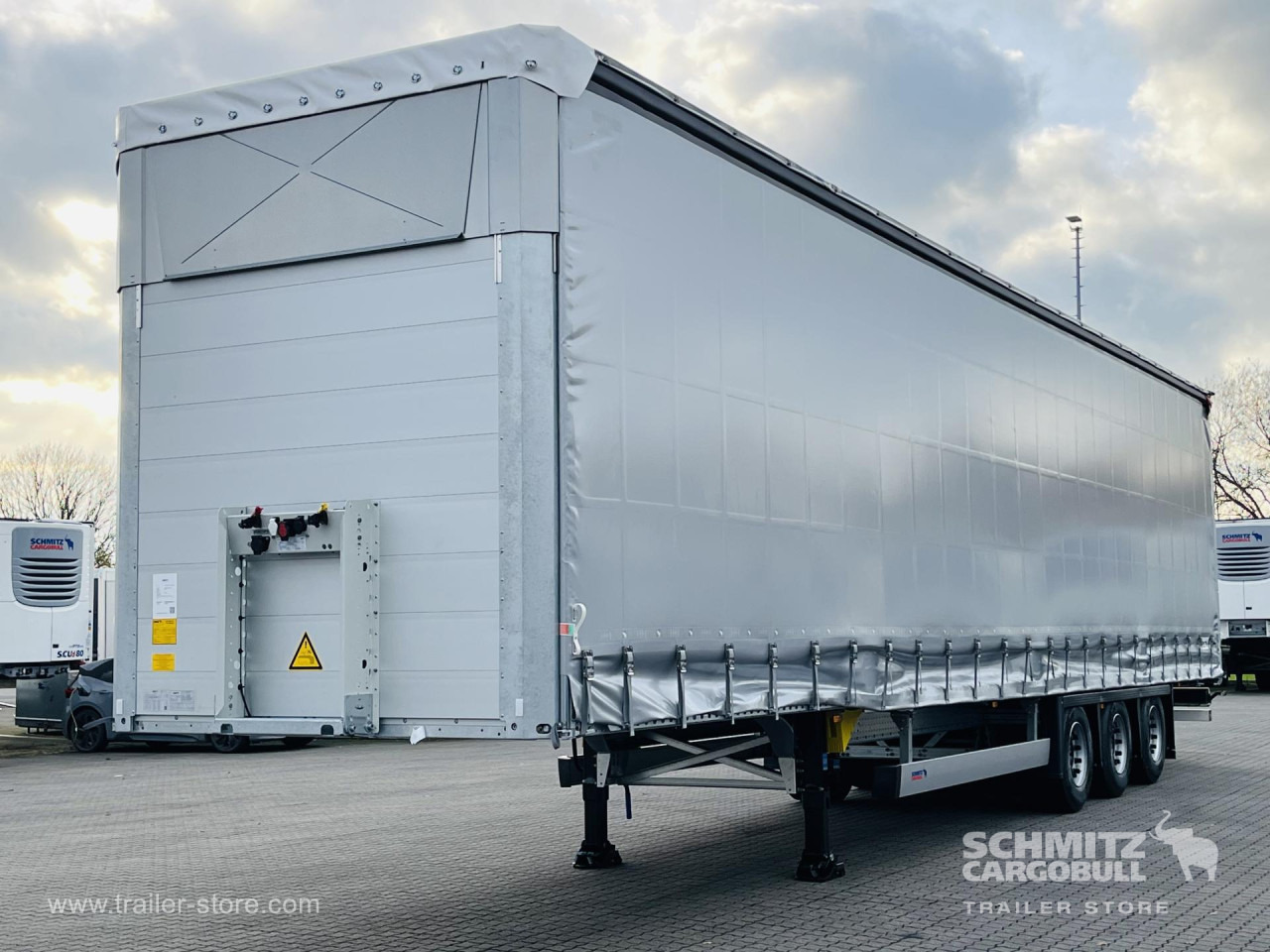SCHMITZ Auflieger Curtainsider Mega - Gardintrailer: billede 1 SCHMITZ Auflieger Curtainsider Mega - Gardintrailer: billede 1