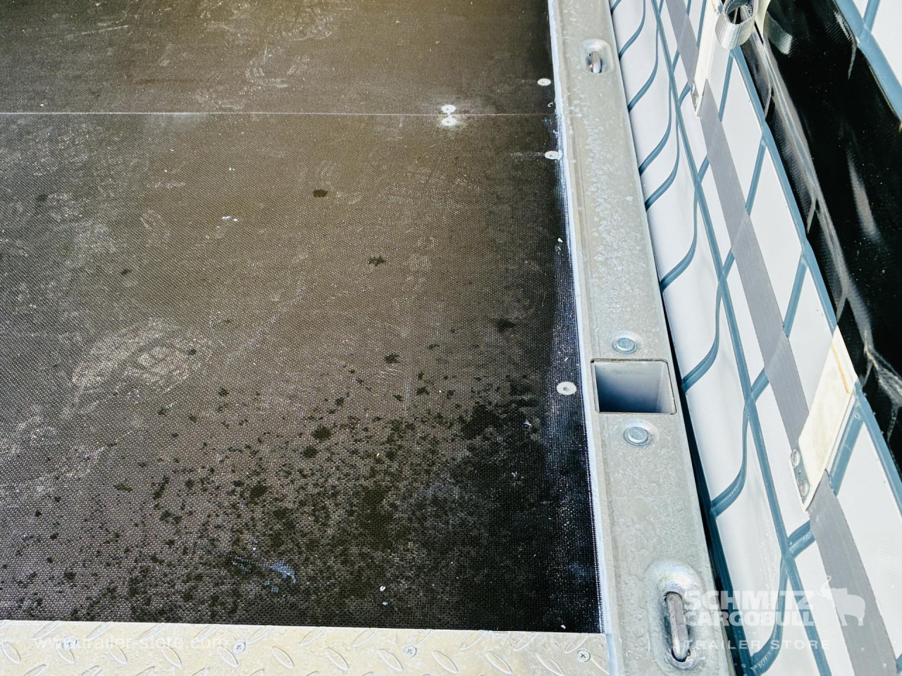 SCHMITZ Auflieger Curtainsider Mega - Gardintrailer: billede 2 SCHMITZ Auflieger Curtainsider Mega - Gardintrailer: billede 2