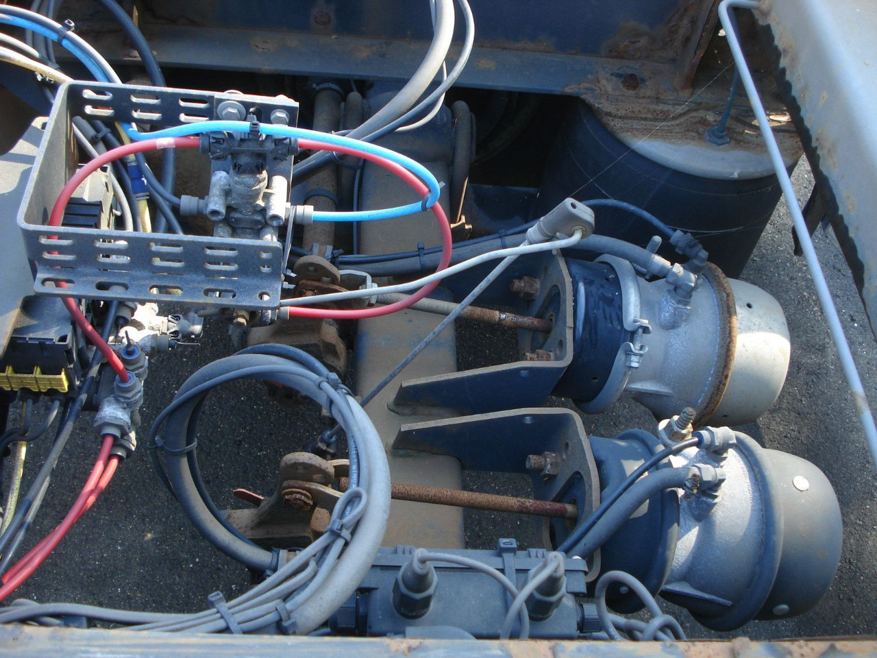 Krone AZ 18 A Drehschemel Zwillingsbereift! - Containerbil/ Veksellad påhængsvogn: billede 4 Krone AZ 18 A Drehschemel Zwillingsbereift! - Containerbil/ Veksellad påhængsvogn: billede 4