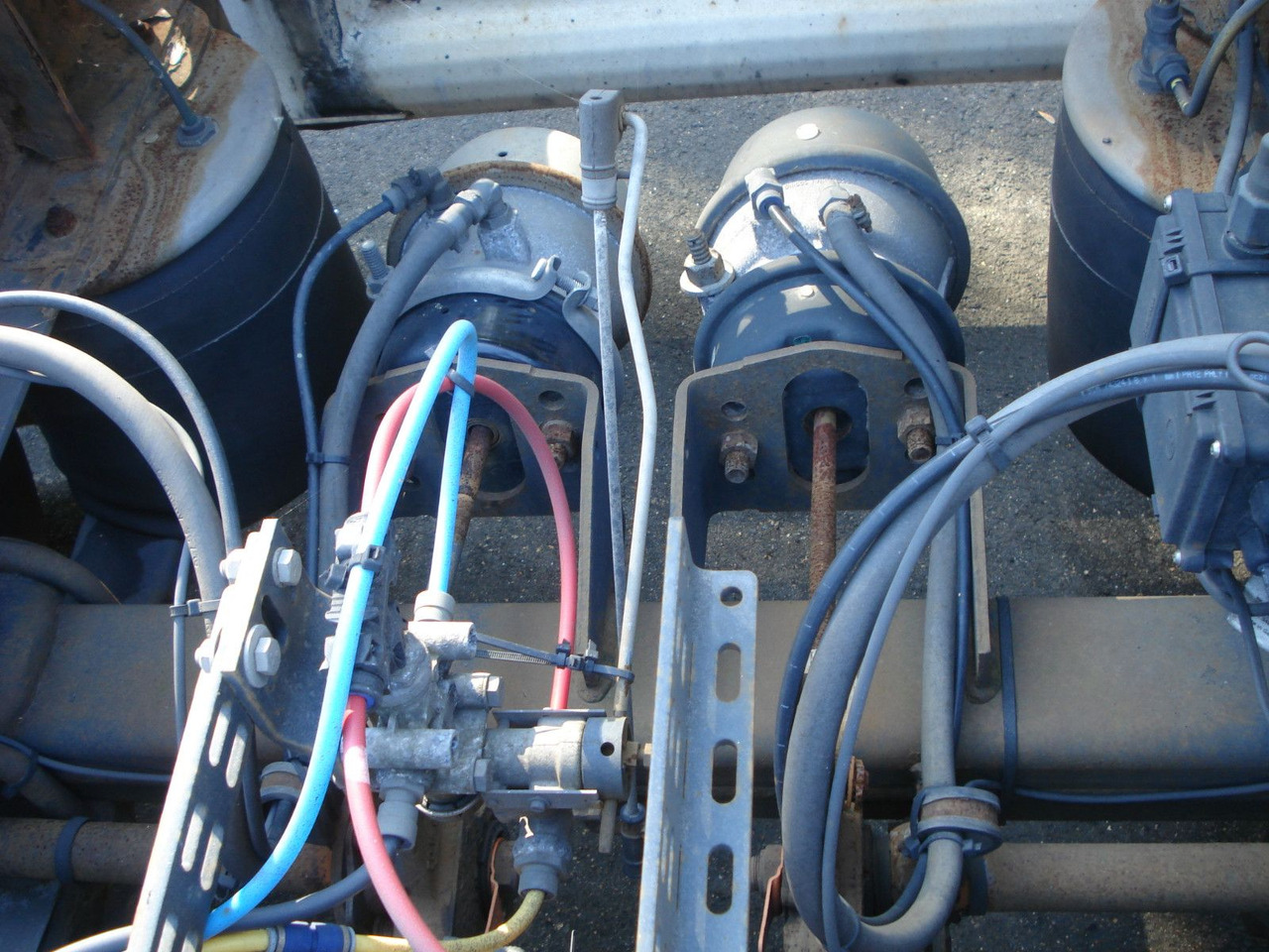 Krone AZ 18 A Drehschemel Zwillingsbereift! - Containerbil/ Veksellad påhængsvogn: billede 5 Krone AZ 18 A Drehschemel Zwillingsbereift! - Containerbil/ Veksellad påhængsvogn: billede 5