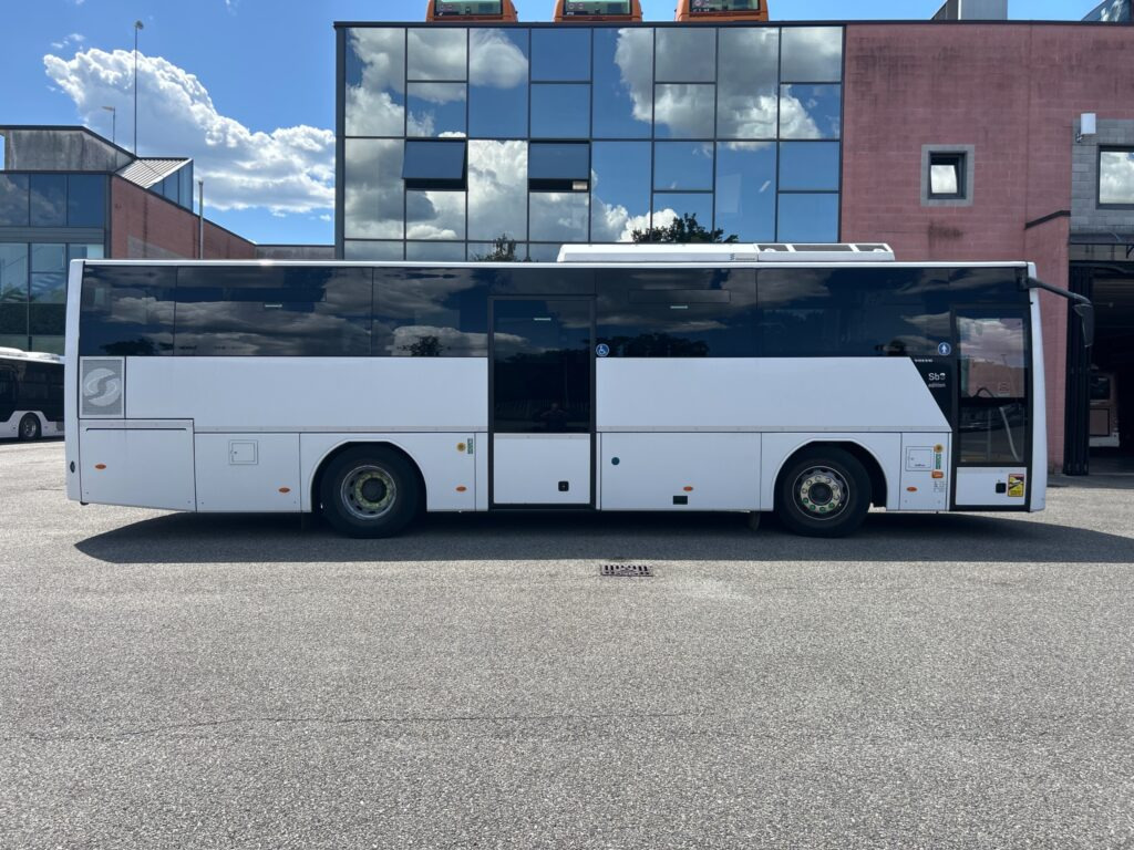 N.1 VOLVO MIDI SUNSUNDEGUI – Anno 2022 - Forstæder bus: billede 4 N.1 VOLVO MIDI SUNSUNDEGUI – Anno 2022 - Forstæder bus: billede 4