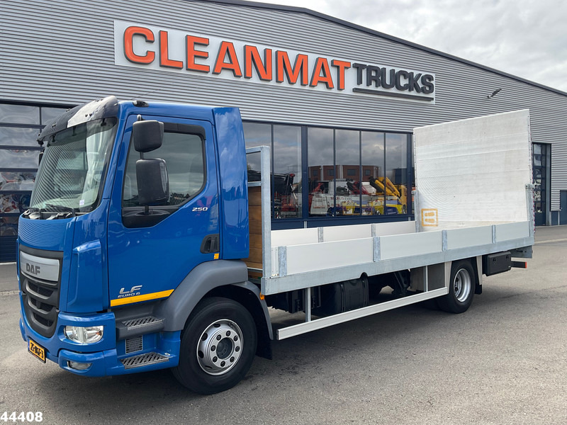 DAF FA LF 250 Euro 6 Autotransporter met laadklep - Biltransportør lastbil: billede 1 DAF FA LF 250 Euro 6 Autotransporter met laadklep - Biltransportør lastbil: billede 1