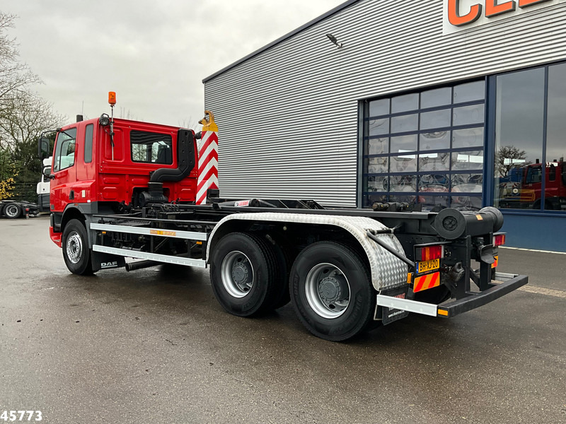 DAF FAT 75.320 6x4 Full steel Hiab 17 Ton haakarmsysteem Just 64.623 Km! - Lastbil kroghejs: billede 4 DAF FAT 75.320 6x4 Full steel Hiab 17 Ton haakarmsysteem Just 64.623 Km! - Lastbil kroghejs: billede 4