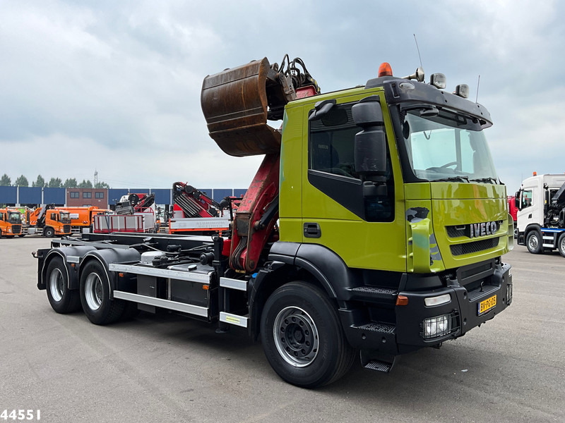 Iveco AD260T41 6x4 HMF 16 Tonmeter Z-kraan - Lastbil med wirehejs, Lastbil med kran: billede 3 Iveco AD260T41 6x4 HMF 16 Tonmeter Z-kraan - Lastbil med wirehejs, Lastbil med kran: billede 3