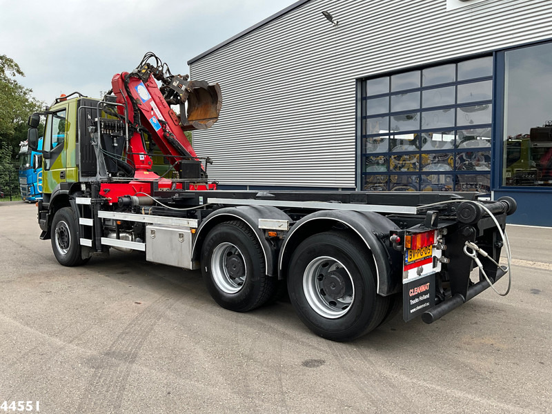 Iveco AD260T41 6x4 HMF 16 Tonmeter Z-kraan - Lastbil med wirehejs, Lastbil med kran: billede 4 Iveco AD260T41 6x4 HMF 16 Tonmeter Z-kraan - Lastbil med wirehejs, Lastbil med kran: billede 4