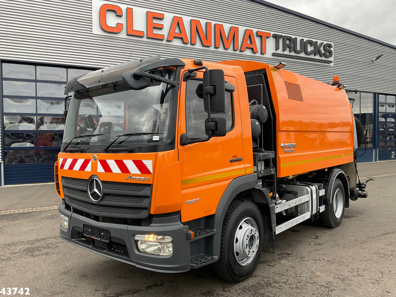 Mercedes-Benz ATEGO 1523 Faun VIAJET 6 R/HS Wegdekreiniger Just 14.776 km! - Fejebil: billede 2 Mercedes-Benz ATEGO 1523 Faun VIAJET 6 R/HS Wegdekreiniger Just 14.776 km! - Fejebil: billede 2