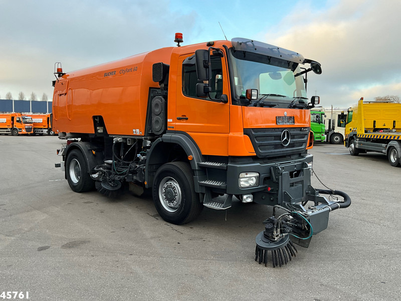 Mercedes-Benz Actros 1829 4x4 Bucher Cityfant 60 Recht en Links vegend - Fejebil: billede 5 Mercedes-Benz Actros 1829 4x4 Bucher Cityfant 60 Recht en Links vegend - Fejebil: billede 5