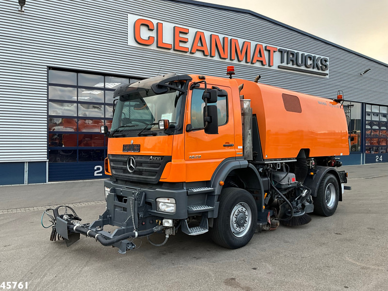 Mercedes-Benz Actros 1829 4x4 Bucher Cityfant 60 Recht en Links vegend - Fejebil: billede 4 Mercedes-Benz Actros 1829 4x4 Bucher Cityfant 60 Recht en Links vegend - Fejebil: billede 4