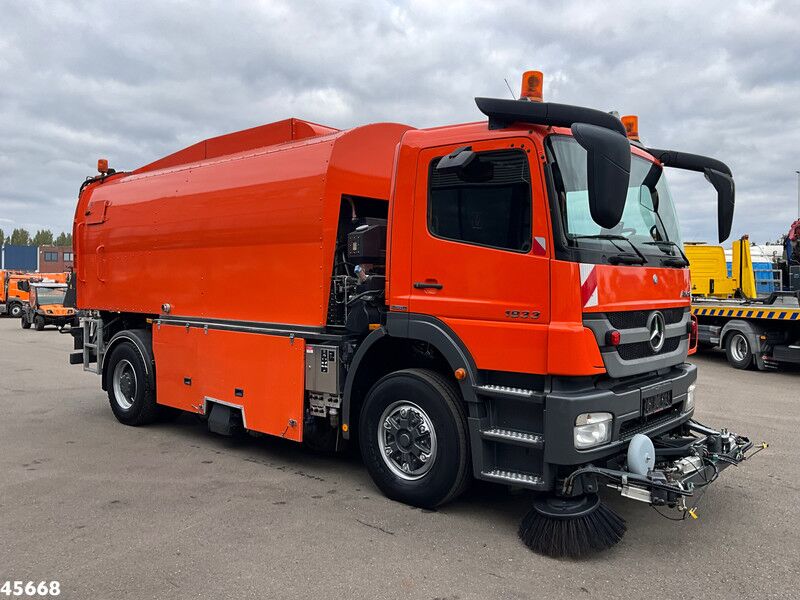 Mercedes-Benz Axor 1833 4x4 Schörling SORF Schienenreinigungs/Railway sweeper Just 38.680 Km! - Fejebil: billede 5 Mercedes-Benz Axor 1833 4x4 Schörling SORF Schienenreinigungs/Railway sweeper Just 38.680 Km! - Fejebil: billede 5