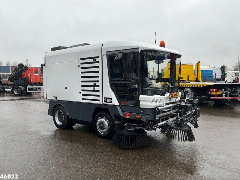 Ravo 580 with 3-rd brush - Fejebil: billede 4 Ravo 580 with 3-rd brush - Fejebil: billede 4
