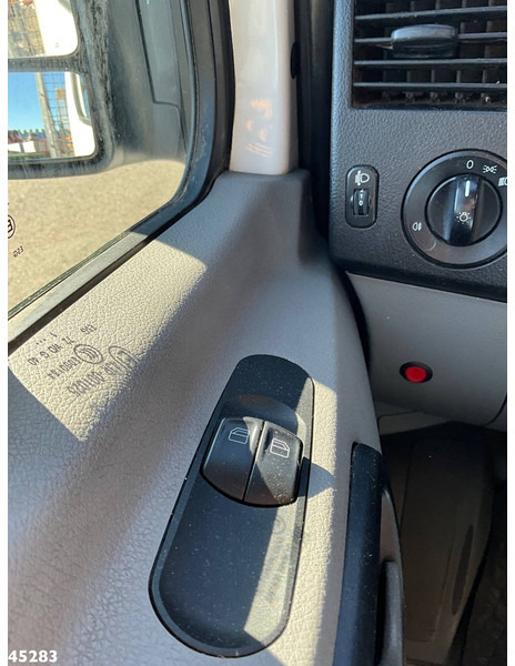 Lastbil med lad Volkswagen Crafter 35 2.0 Manual met Oprijramp: billede 12 Lastbil med lad Volkswagen Crafter 35 2.0 Manual met Oprijramp: billede 12