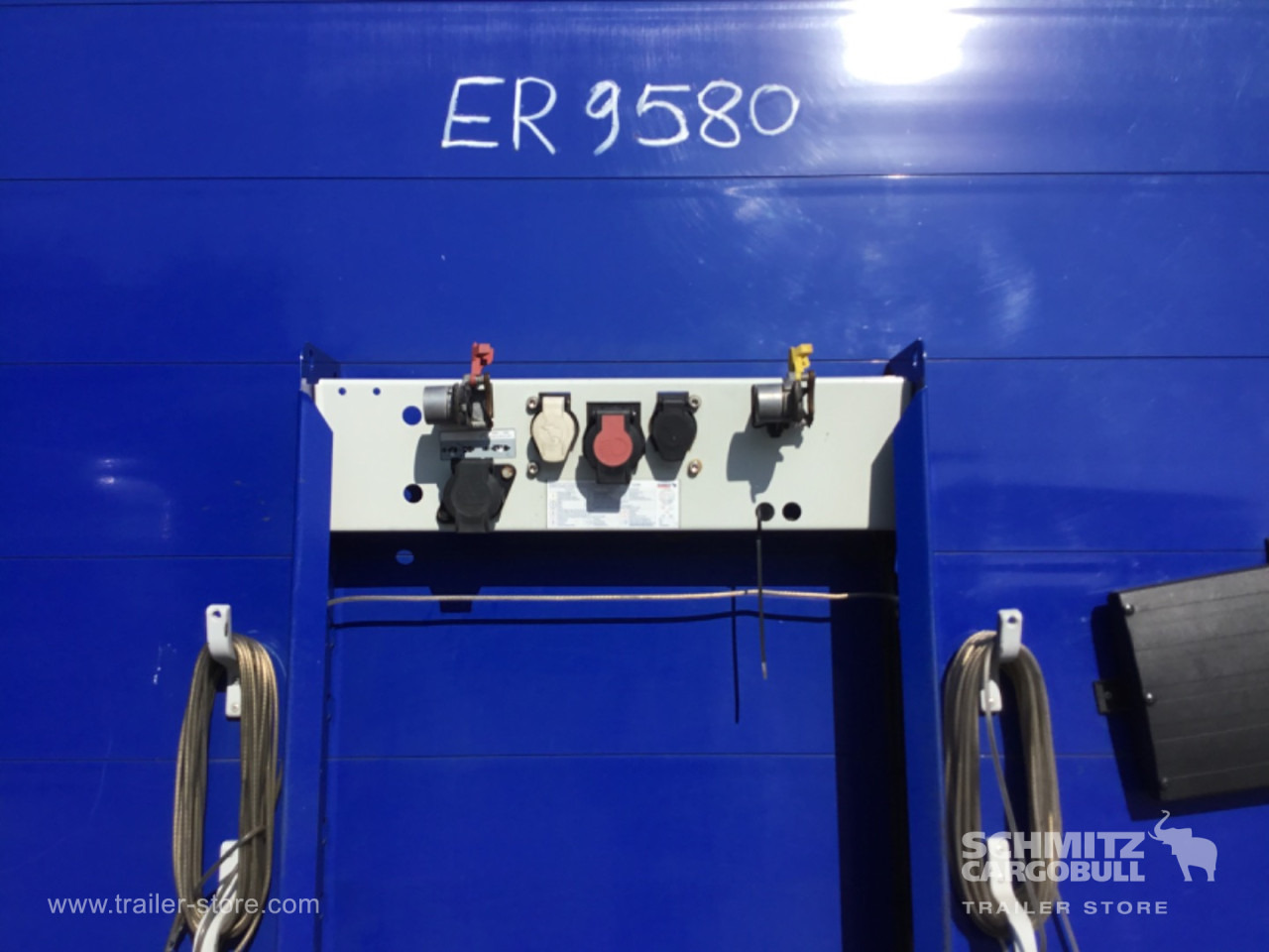 SCHMITZ Curtainsider Standard , Folding wall right - Gardintrailer: billede 4 SCHMITZ Curtainsider Standard , Folding wall right - Gardintrailer: billede 4