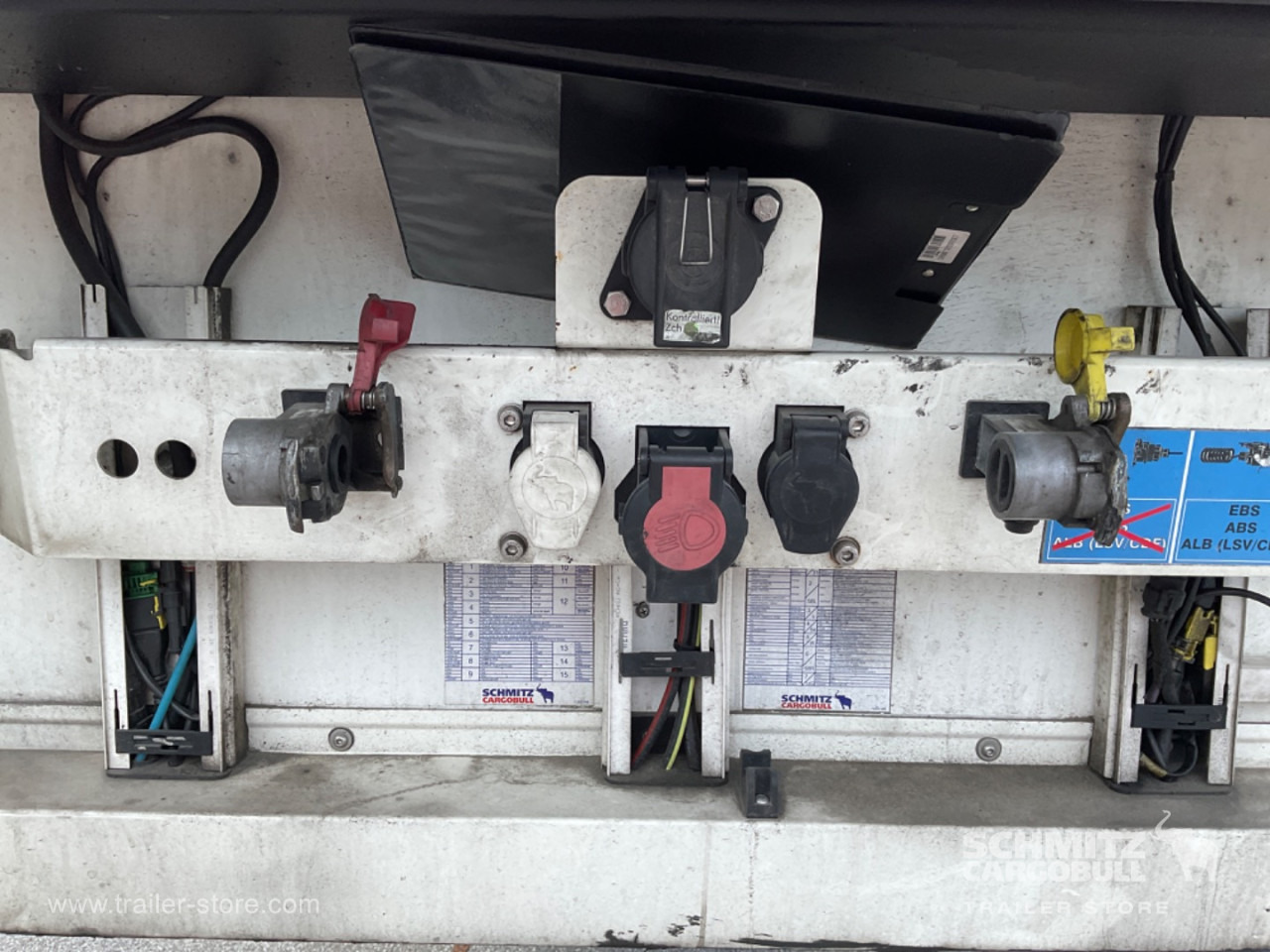 SCHMITZ Reefer Standard Double deck - Isotermisk sættevogn: billede 4 SCHMITZ Reefer Standard Double deck - Isotermisk sættevogn: billede 4