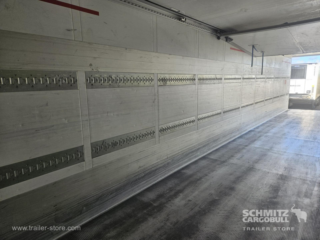 SCHMITZ Reefer Multitemp - Isotermisk sættevogn: billede 3 SCHMITZ Reefer Multitemp - Isotermisk sættevogn: billede 3