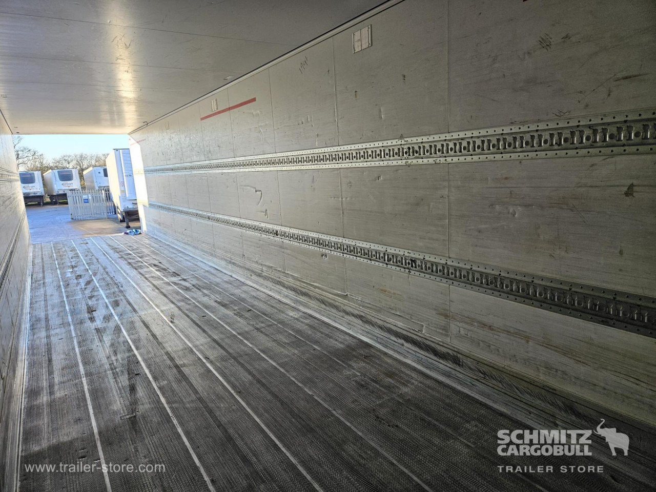 SCHMITZ Reefer Standard - Isotermisk sættevogn: billede 3 SCHMITZ Reefer Standard - Isotermisk sættevogn: billede 3
