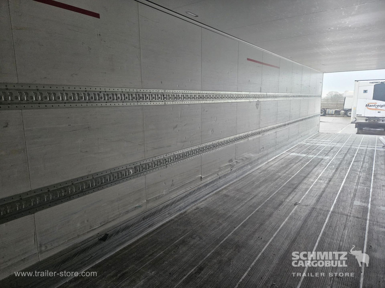 SCHMITZ Reefer Standard - Isotermisk sættevogn: billede 4 SCHMITZ Reefer Standard - Isotermisk sættevogn: billede 4