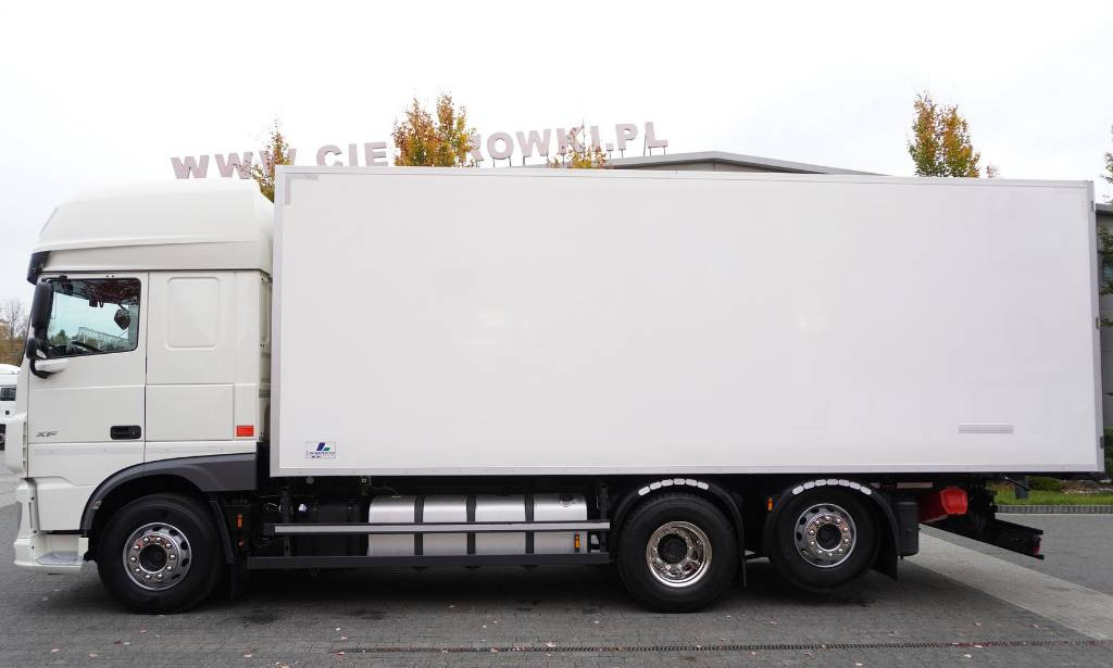 DAF XF 450 6×2 E6 / Refrigerator Lacapitaine / ATP/FRC to 2027 / 18 pallets - Kølevogn lastbil: billede 4 DAF XF 450 6×2 E6 / Refrigerator Lacapitaine / ATP/FRC to 2027 / 18 pallets - Kølevogn lastbil: billede 4