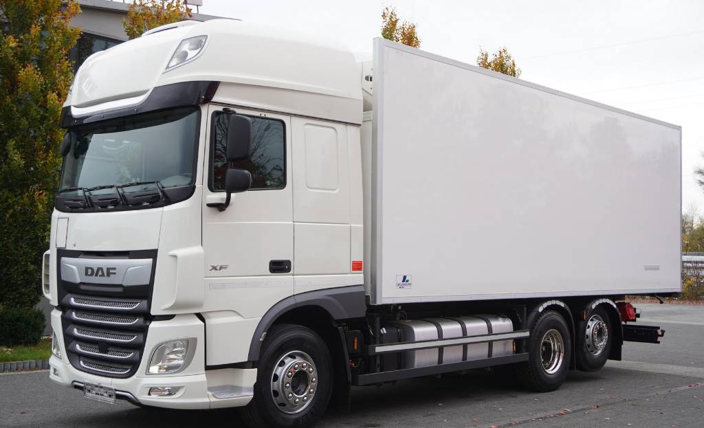 DAF XF 450 6×2 E6 / Refrigerator Lacapitaine / ATP/FRC to 2027 / 18 pallets - Kølevogn lastbil: billede 1 DAF XF 450 6×2 E6 / Refrigerator Lacapitaine / ATP/FRC to 2027 / 18 pallets - Kølevogn lastbil: billede 1