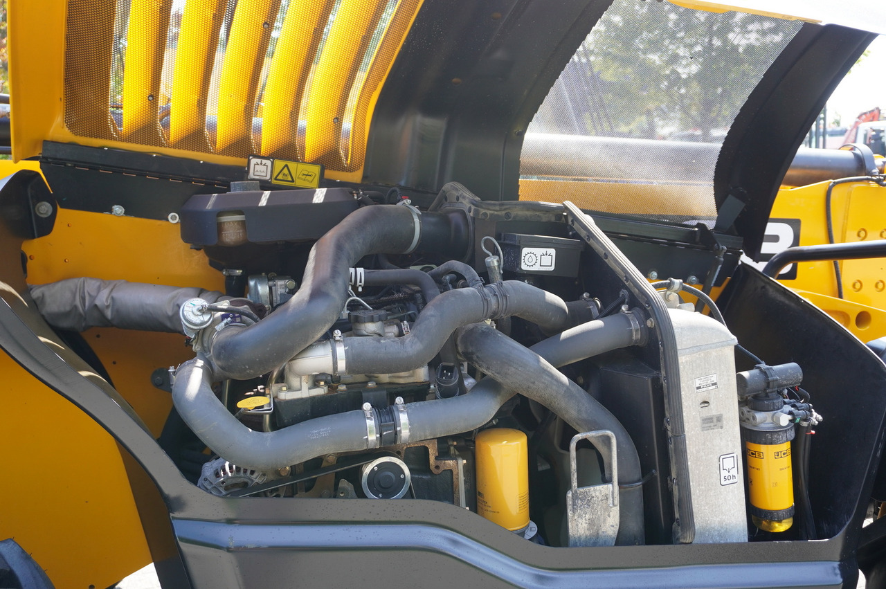 Leje en JCB 535-95 / 3.5 T / range 9.5 m / joystick JCB 535-95 / 3.5 T / range 9.5 m / joystick: billede 19 Leje en JCB 535-95 / 3.5 T / range 9.5 m / joystick JCB 535-95 / 3.5 T / range 9.5 m / joystick: billede 19