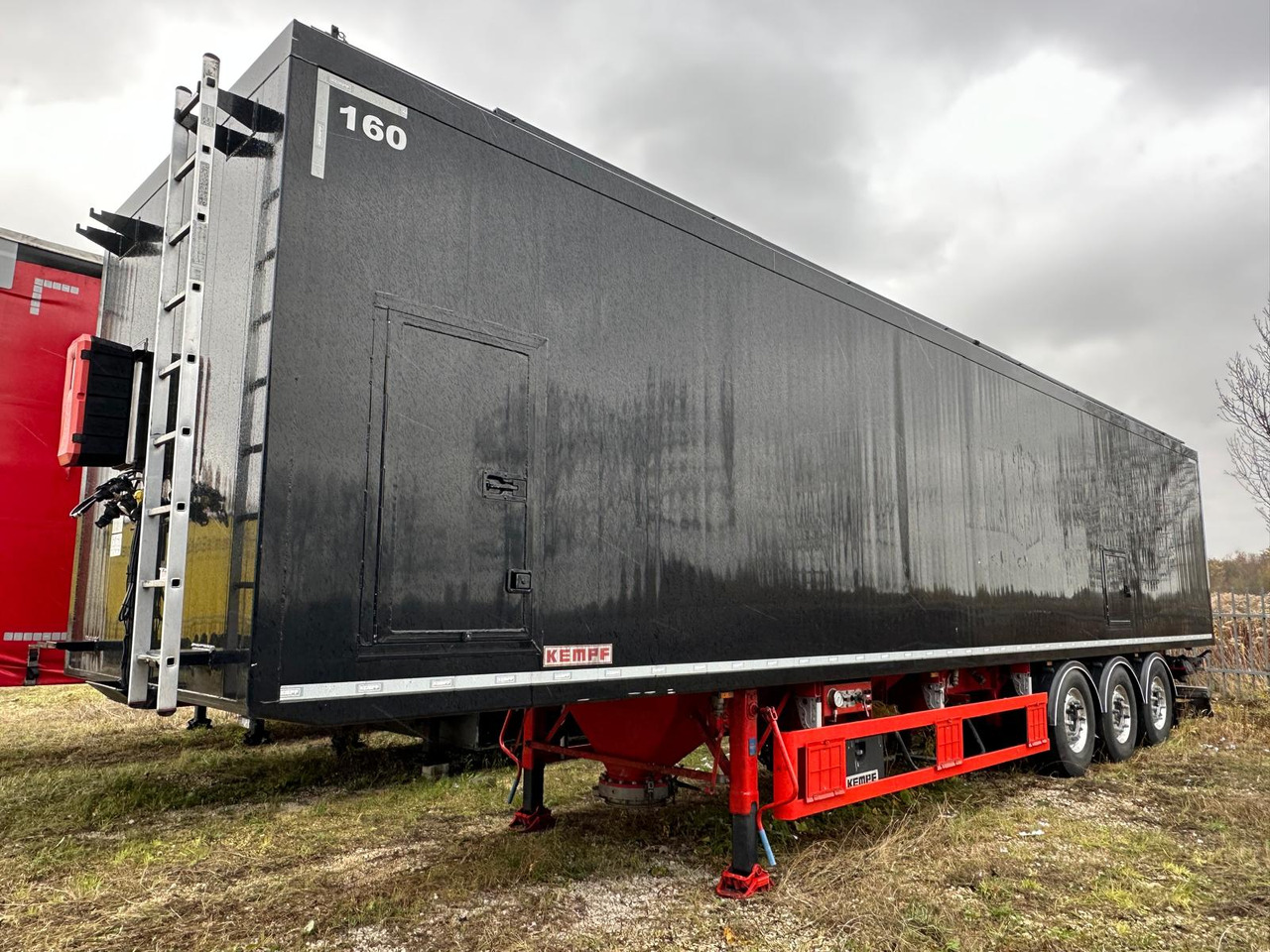 KEMPF SKM AK unloader 4 chambers with lower chute / capacity 65 m3 / 12 pieces - Tipvogn sættevogn: billede 2 KEMPF SKM AK unloader 4 chambers with lower chute / capacity 65 m3 / 12 pieces - Tipvogn sættevogn: billede 2