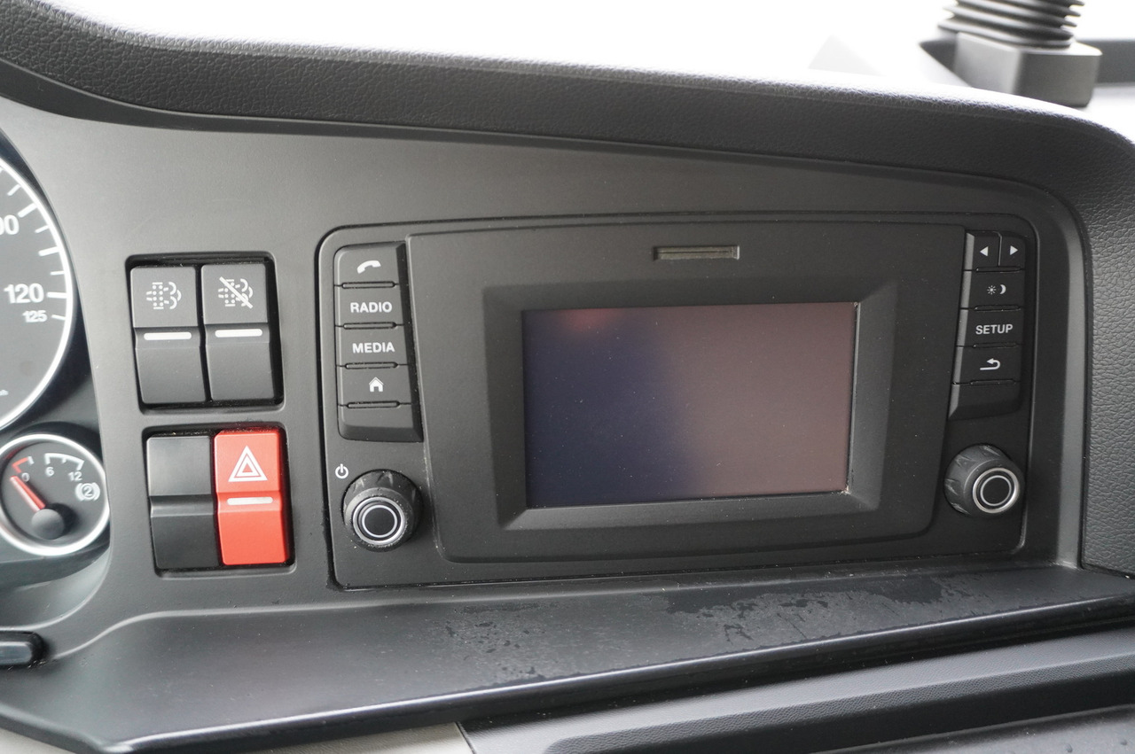 Kølevogn lastbil MAN TGL 12.190 / 14 EPAL Refrigerator / Carrier Xarios 500 / 3 units: billede 25 Kølevogn lastbil MAN TGL 12.190 / 14 EPAL Refrigerator / Carrier Xarios 500 / 3 units: billede 25