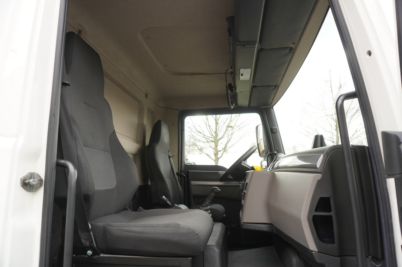 Kølevogn lastbil MAN TGL 12.190 / 14 EPAL Refrigerator / Carrier Xarios 500 / 3 units: billede 29 Kølevogn lastbil MAN TGL 12.190 / 14 EPAL Refrigerator / Carrier Xarios 500 / 3 units: billede 29