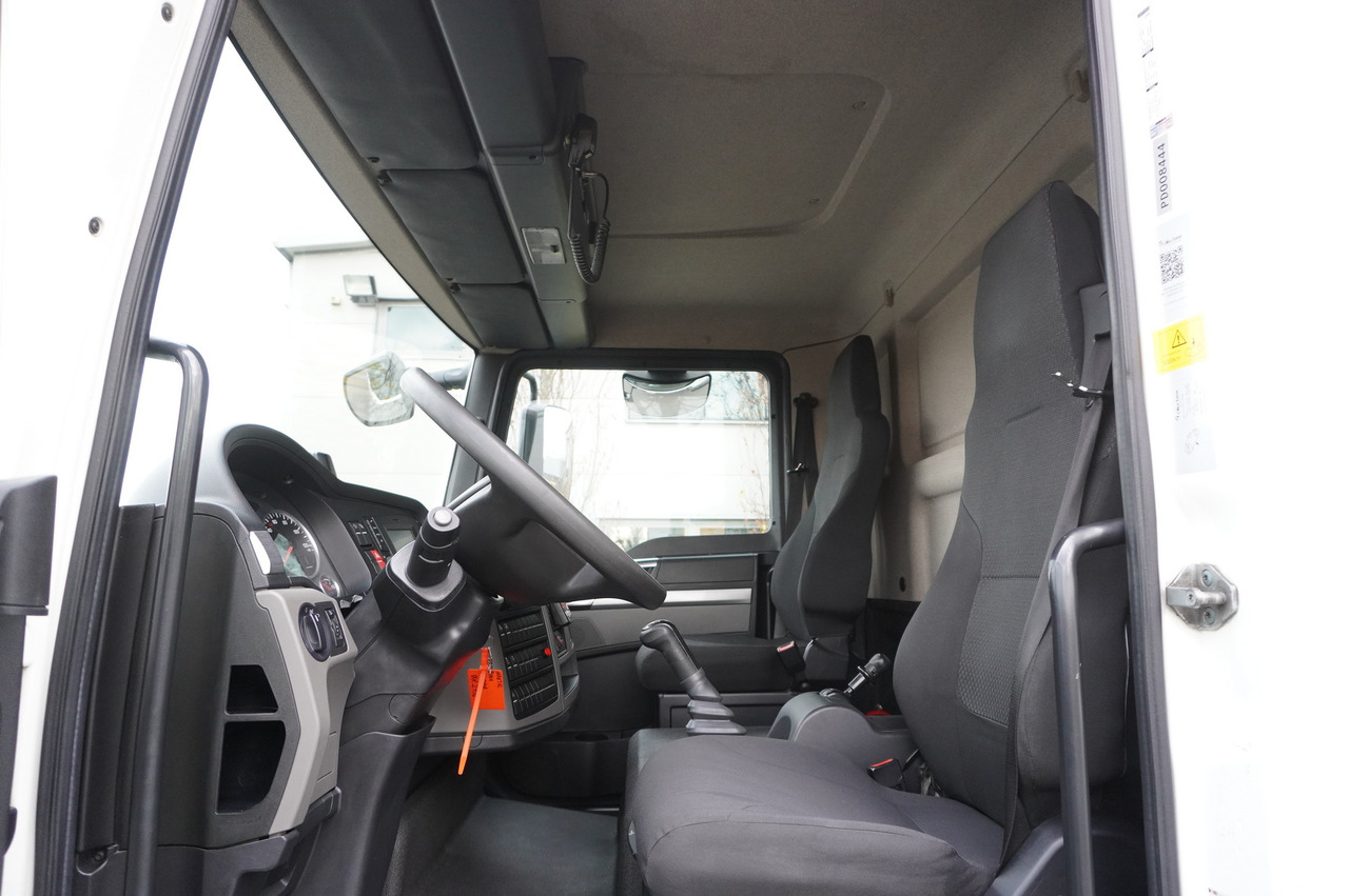 Kølevogn lastbil MAN TGL 12.190 / 14 EPAL Refrigerator / Carrier Xarios 500 / 3 units: billede 21 Kølevogn lastbil MAN TGL 12.190 / 14 EPAL Refrigerator / Carrier Xarios 500 / 3 units: billede 21