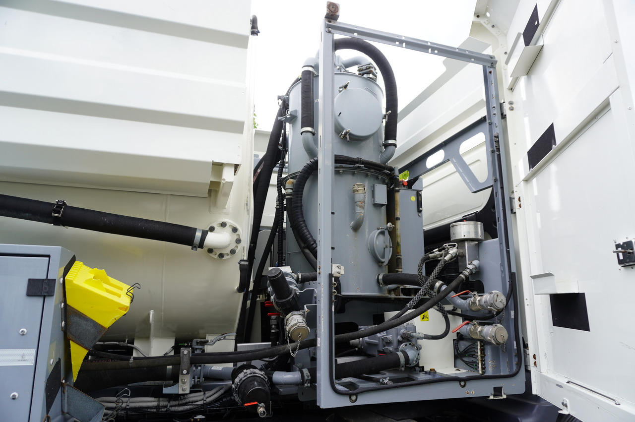 Slamsugemaskine MAN TGM 26.340 E6 / RIVARD sewage cleaner 11.8 m3 / 170 tho. km / steered axle: billede 20