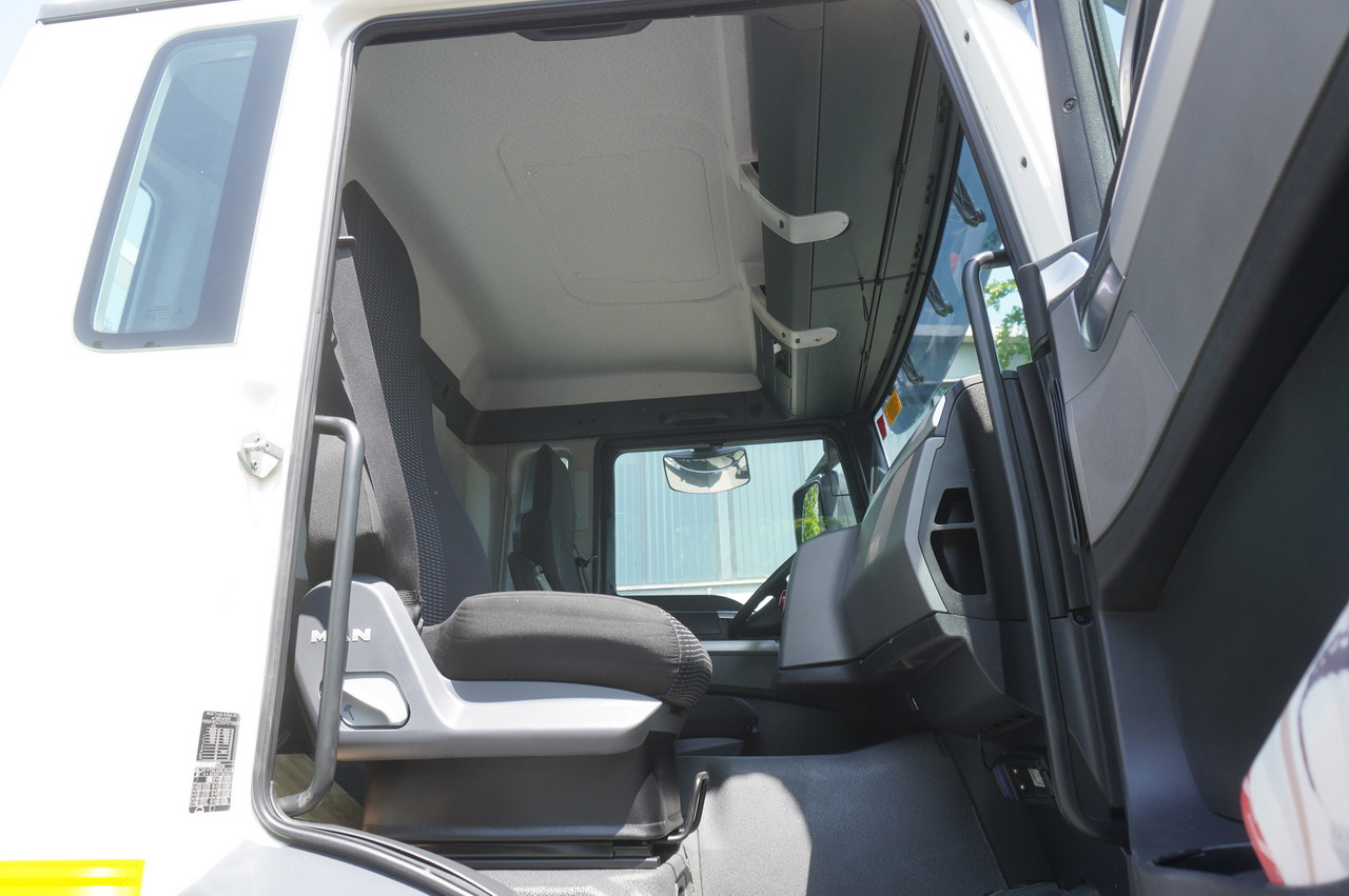 Lastbil med lad, Lastbil med kran MAN TGS 26.360 Flatbed / Fassi F175 7.7 T / steered 3rd axle: billede 28 Lastbil med lad, Lastbil med kran MAN TGS 26.360 Flatbed / Fassi F175 7.7 T / steered 3rd axle: billede 28