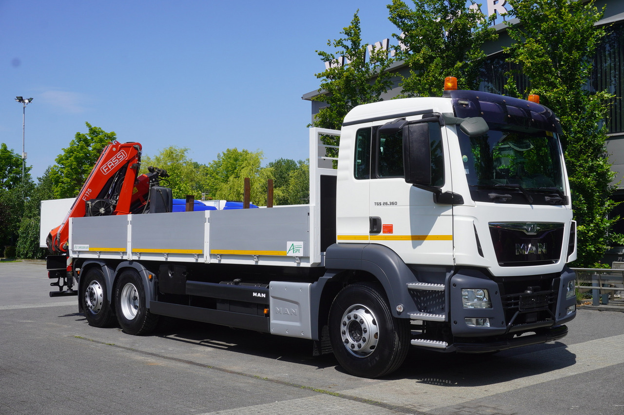 MAN TGS 26.360 Flatbed / Fassi F175 7.7 T / steered 3rd axle - Lastbil med lad, Lastbil med kran: billede 2 MAN TGS 26.360 Flatbed / Fassi F175 7.7 T / steered 3rd axle - Lastbil med lad, Lastbil med kran: billede 2
