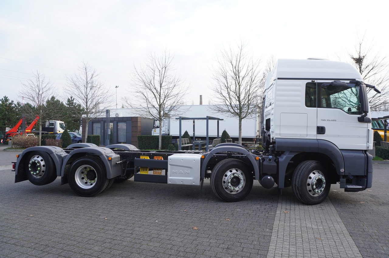 MAN TGS 35.420 8×2 / Chassis 6.4 m / 3 steered axles - Lastbil med kran: billede 5 MAN TGS 35.420 8×2 / Chassis 6.4 m / 3 steered axles - Lastbil med kran: billede 5