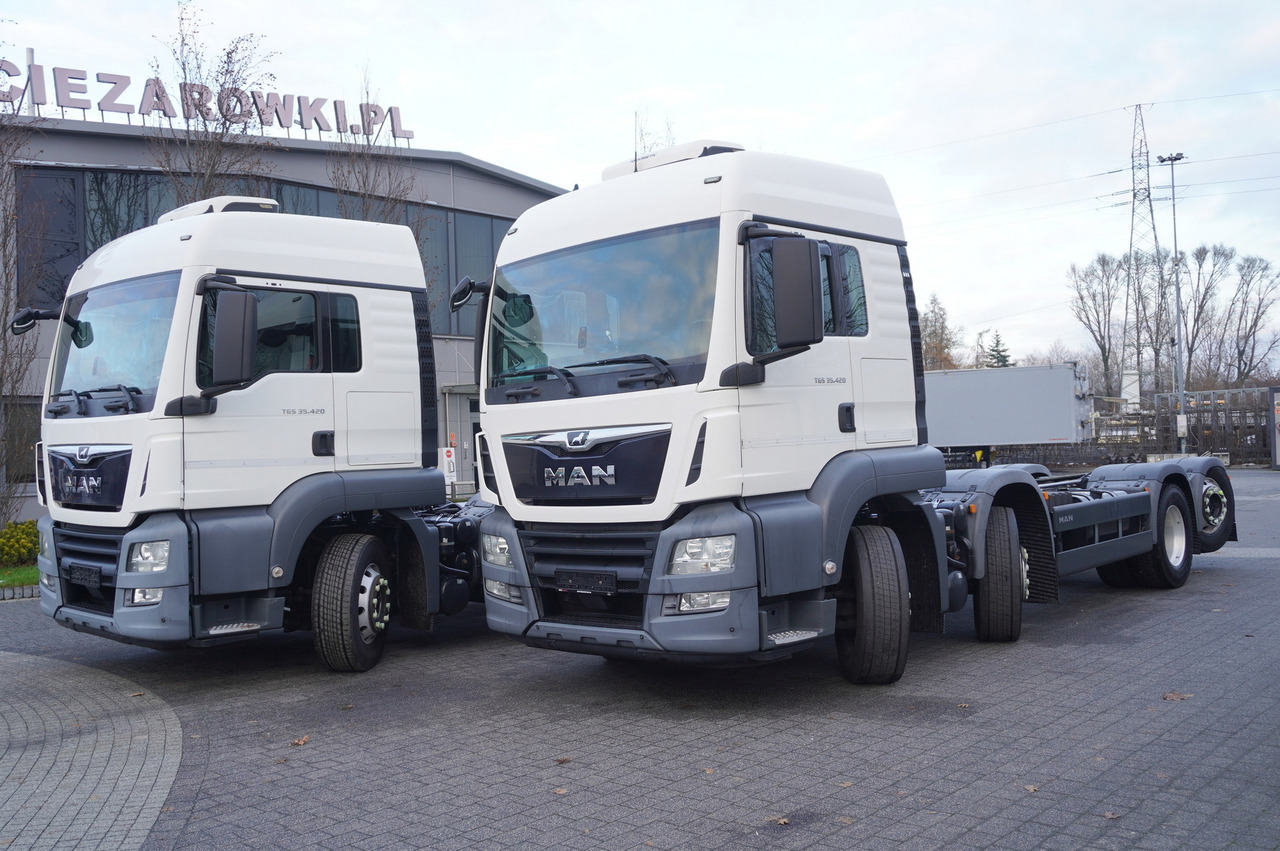 MAN TGS 35.420 8×2 / Chassis 6.4 m / 3 steered axles - Lastbil med kran: billede 2 MAN TGS 35.420 8×2 / Chassis 6.4 m / 3 steered axles - Lastbil med kran: billede 2