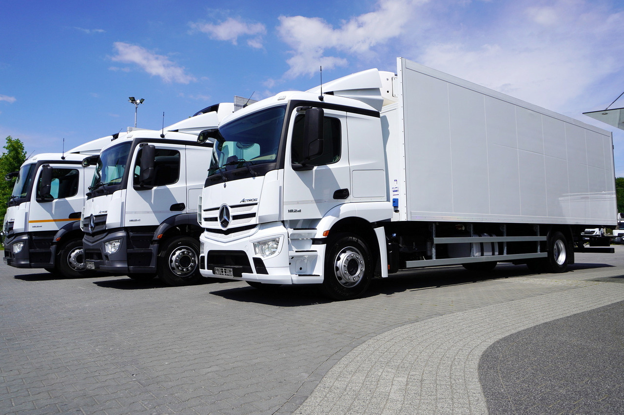 MERCEDES-BENZ Actros 1824 / Refrigerator 22 EPAL / Carrier Supra 1250 / Sleeping cabin / 3 units - Kølevogn lastbil: billede 5 MERCEDES-BENZ Actros 1824 / Refrigerator 22 EPAL / Carrier Supra 1250 / Sleeping cabin / 3 units - Kølevogn lastbil: billede 5