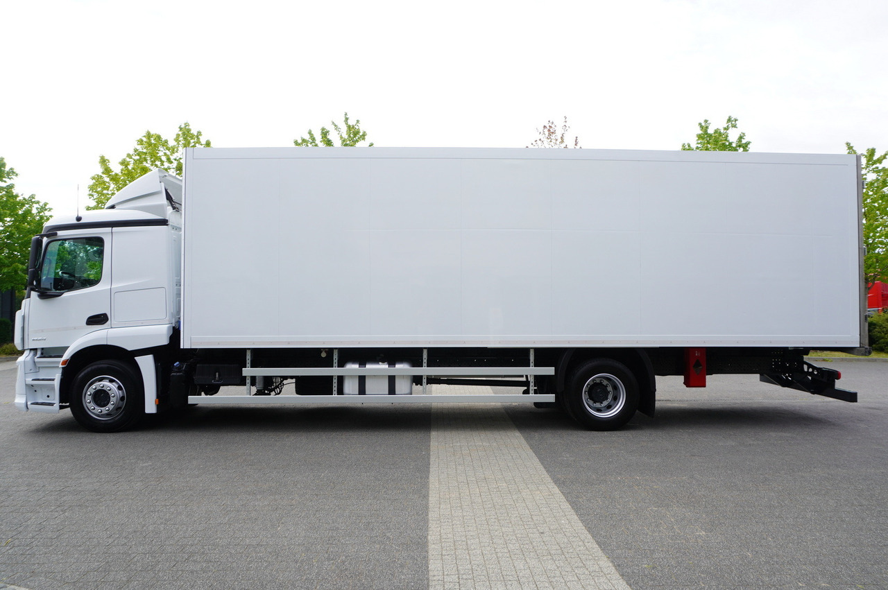 MERCEDES-BENZ Actros 1824 / Refrigerator 22 EPAL / Carrier Supra 850 / Sleeping cabin - Kølevogn lastbil: billede 2 MERCEDES-BENZ Actros 1824 / Refrigerator 22 EPAL / Carrier Supra 850 / Sleeping cabin - Kølevogn lastbil: billede 2