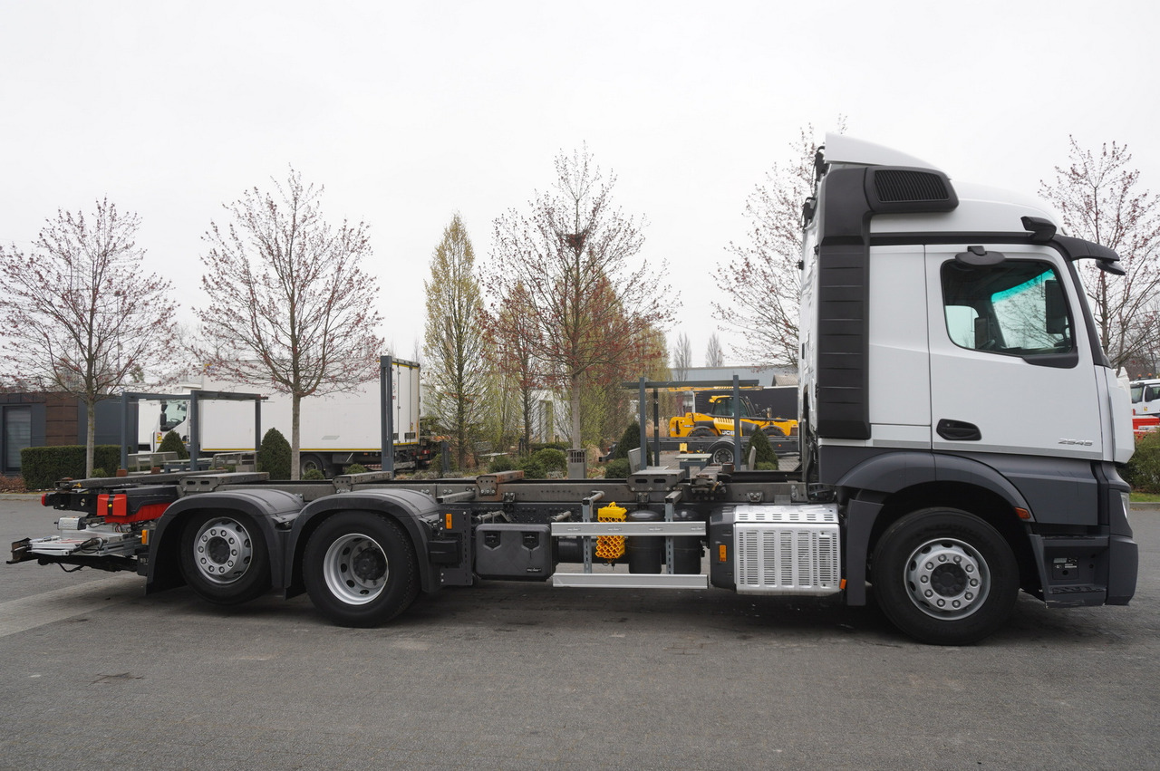 MERCEDES-BENZ Actros 2545 6×2 MP5 / ADR / several units - Containerbil/ Veksellad lastbil: billede 2 MERCEDES-BENZ Actros 2545 6×2 MP5 / ADR / several units - Containerbil/ Veksellad lastbil: billede 2