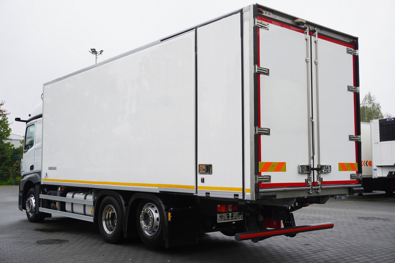MERCEDES-BENZ Actros 2545 MP5 / Lecapitaine 18 EPAL refrigerator / Bitemperature / Carrier Supra 850 MT / ADR AT - Kølevogn lastbil: billede 3 MERCEDES-BENZ Actros 2545 MP5 / Lecapitaine 18 EPAL refrigerator / Bitemperature / Carrier Supra 850 MT / ADR AT - Kølevogn lastbil: billede 3