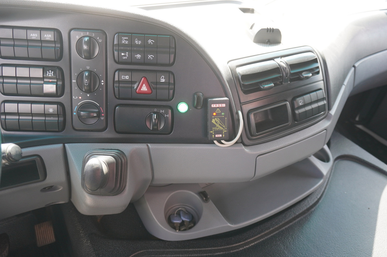 Lastbil med lad, Lastbil med kran MERCEDES-BENZ Actros 2641 6×4 E5 / Crane / Dumper / 110000 km!: billede 26