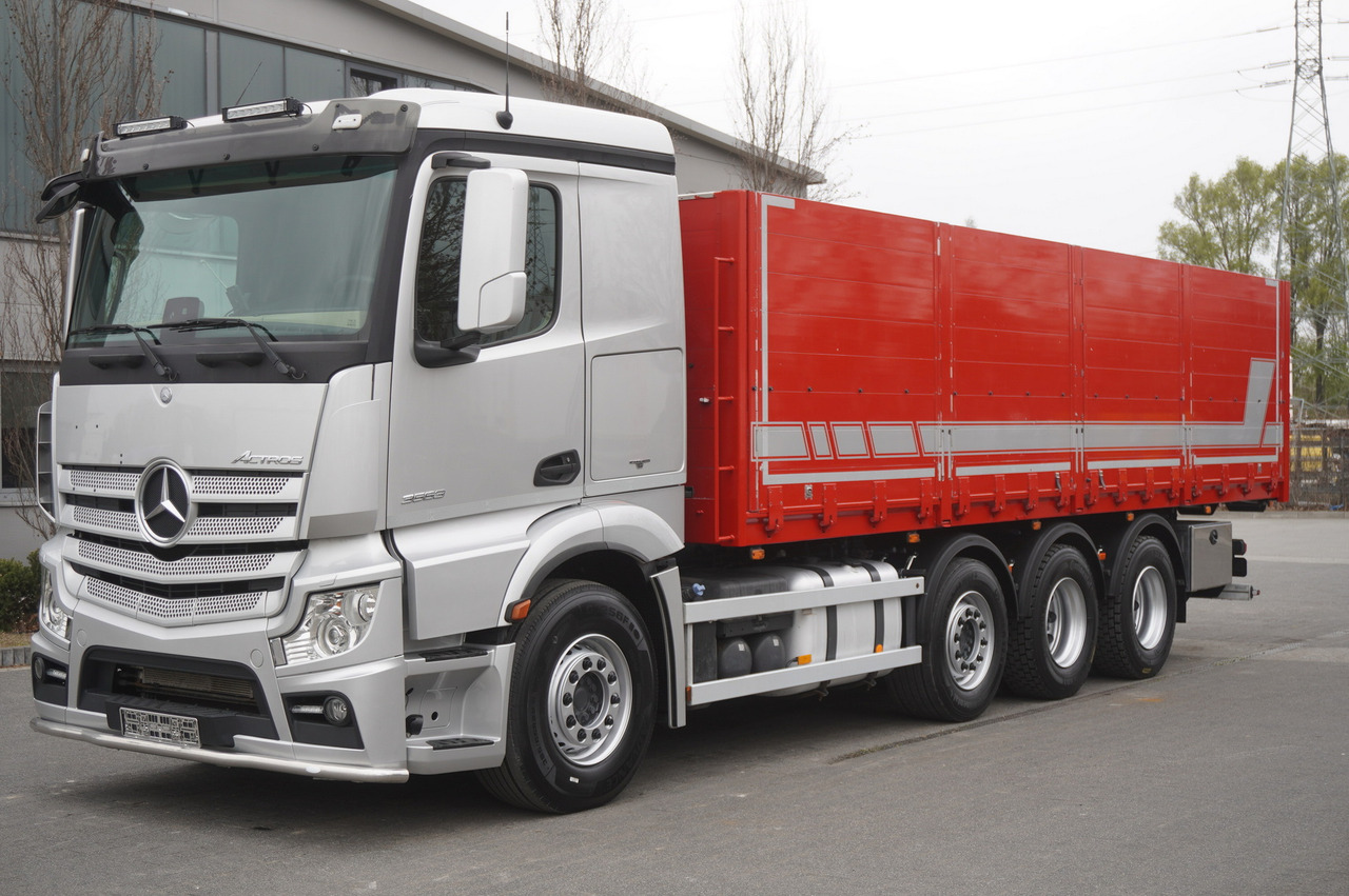 MERCEDES-BENZ Actros 3563 8x4 / Tipper for grain 20 t load capacity - Lastbil med lad: billede 2 MERCEDES-BENZ Actros 3563 8x4 / Tipper for grain 20 t load capacity - Lastbil med lad: billede 2