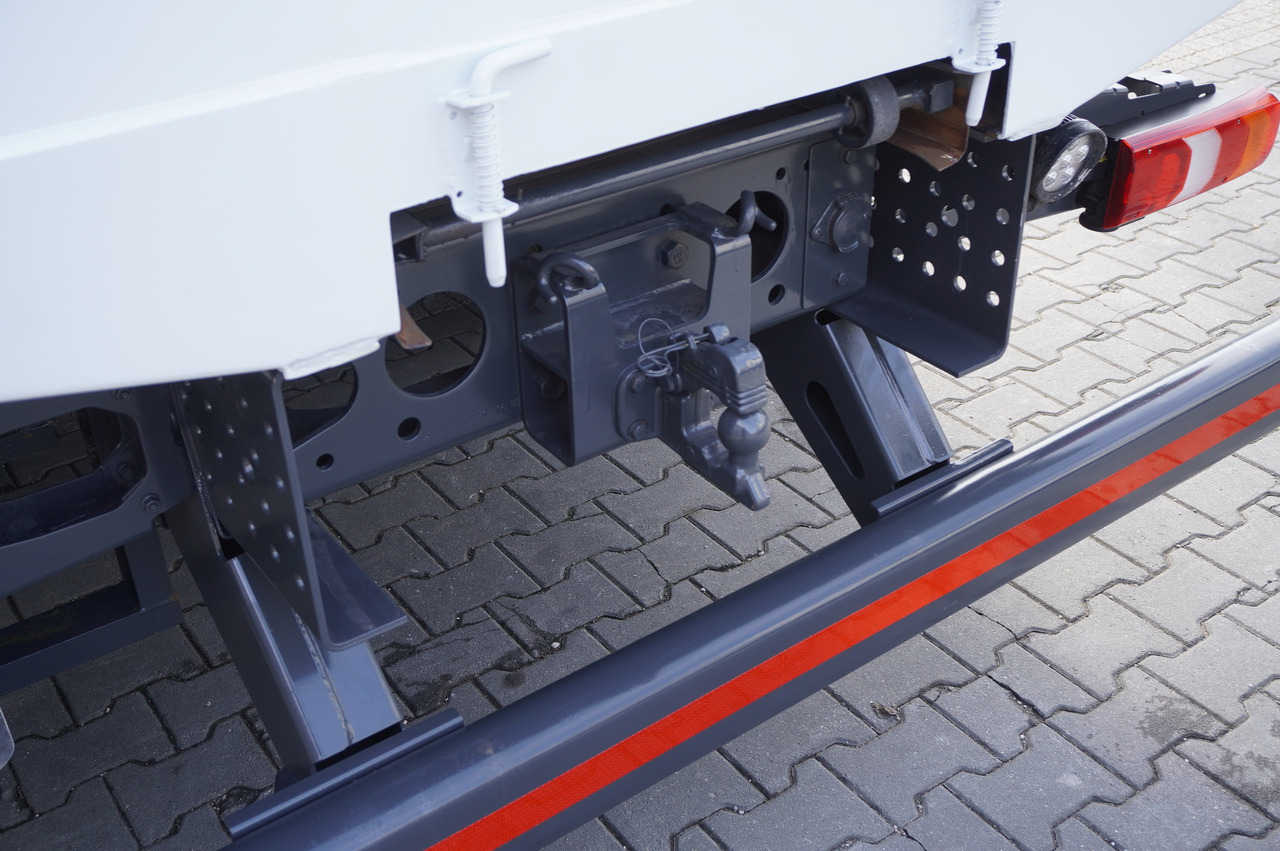 Lastbil med lad, Lastbil med kran MERCEDES-BENZ Antos 2540 / Flatbed 15 EPAL / Fassi F165 / 6.1 t / 8 m reach / remote control / rotator / 1600 MTH / steered axle: billede 16