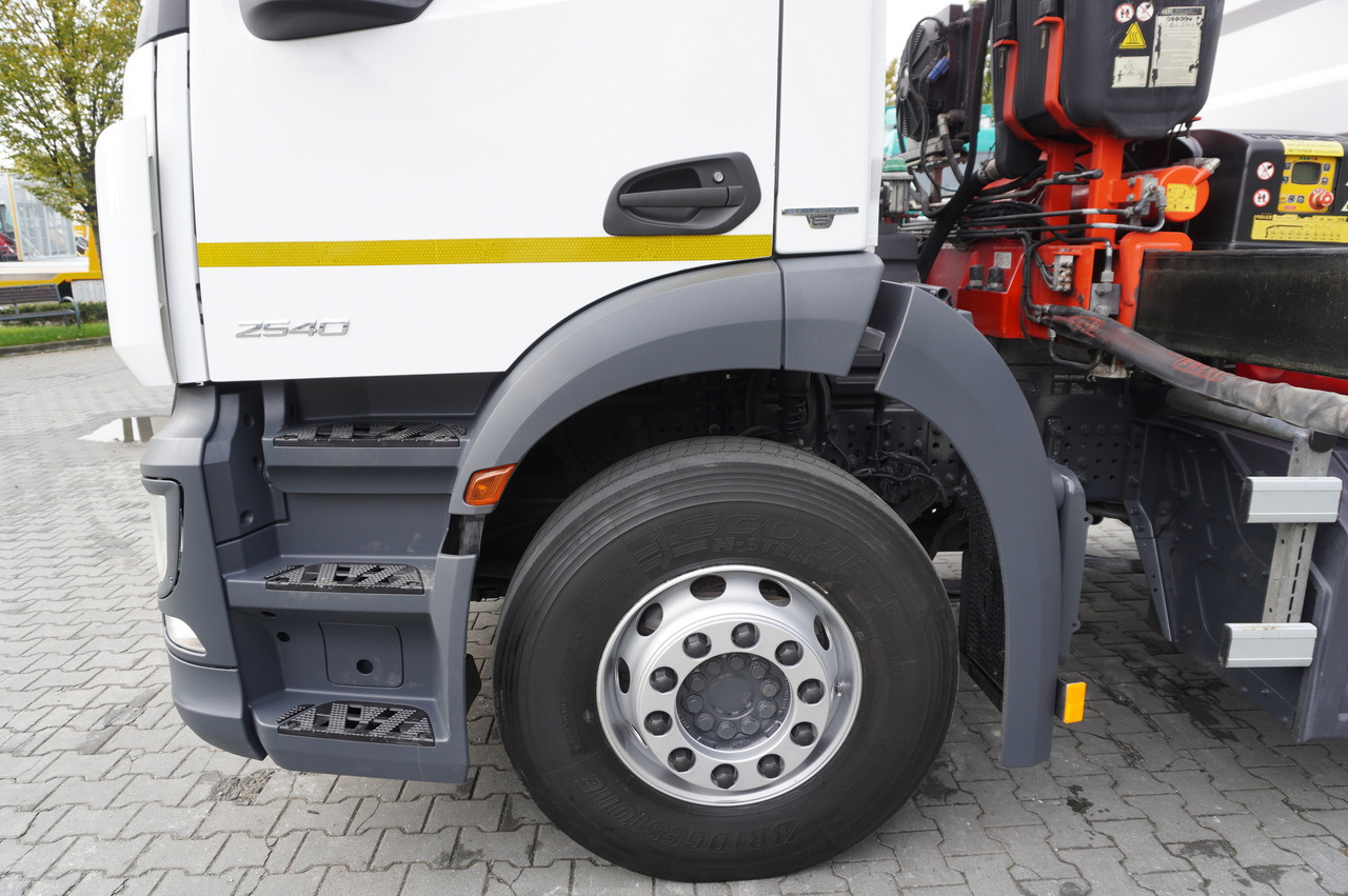 Lastbil med lad, Lastbil med kran MERCEDES-BENZ Antos 2540 / Flatbed 15 EPAL / Fassi F165 / 6.1 t / 8 m reach / remote control / rotator / 1600 MTH / steered axle: billede 19