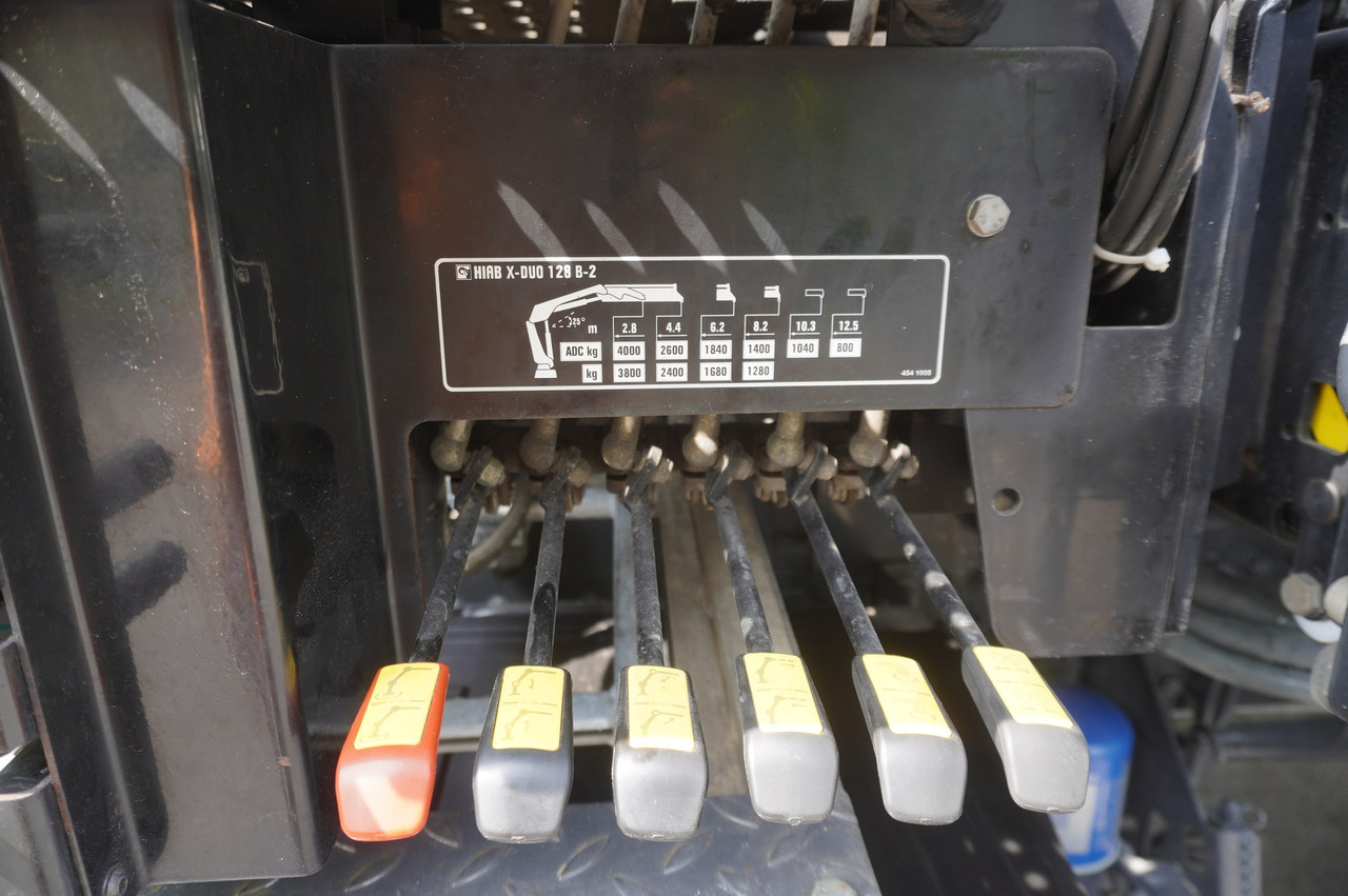 Lastbil med kran, Lastbil med kran MERCEDES-BENZ Arocs 1833 / 87,000 km!!! / Hds HIAB X-DUO 128 B-2 / three-sided tipper: billede 10 Lastbil med kran, Lastbil med kran MERCEDES-BENZ Arocs 1833 / 87,000 km!!! / Hds HIAB X-DUO 128 B-2 / three-sided tipper: billede 10