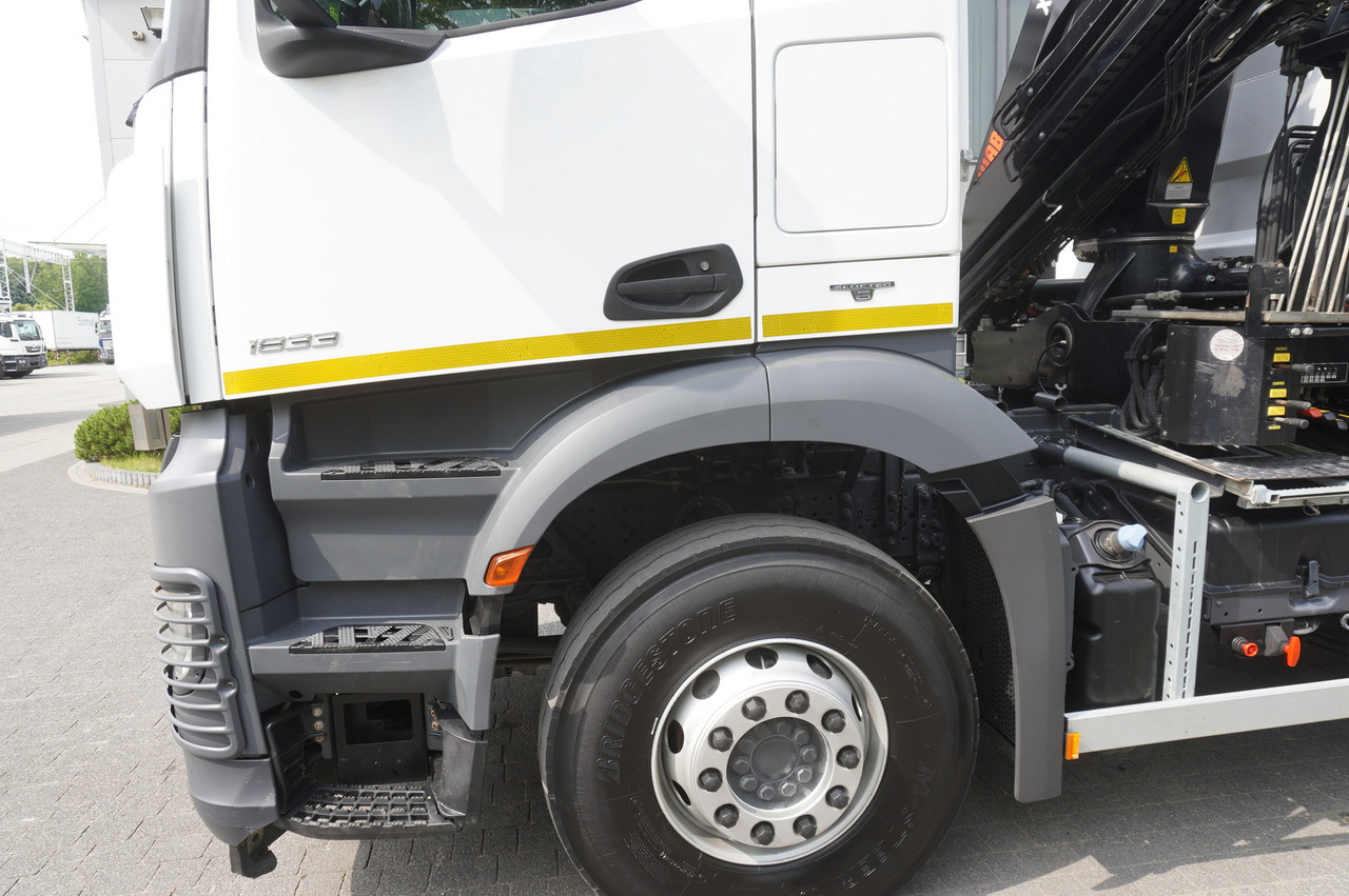 Lastbil med kran, Lastbil med kran MERCEDES-BENZ Arocs 1833 / 87,000 km!!! / Hds HIAB X-DUO 128 B-2 / three-sided tipper: billede 23 Lastbil med kran, Lastbil med kran MERCEDES-BENZ Arocs 1833 / 87,000 km!!! / Hds HIAB X-DUO 128 B-2 / three-sided tipper: billede 23