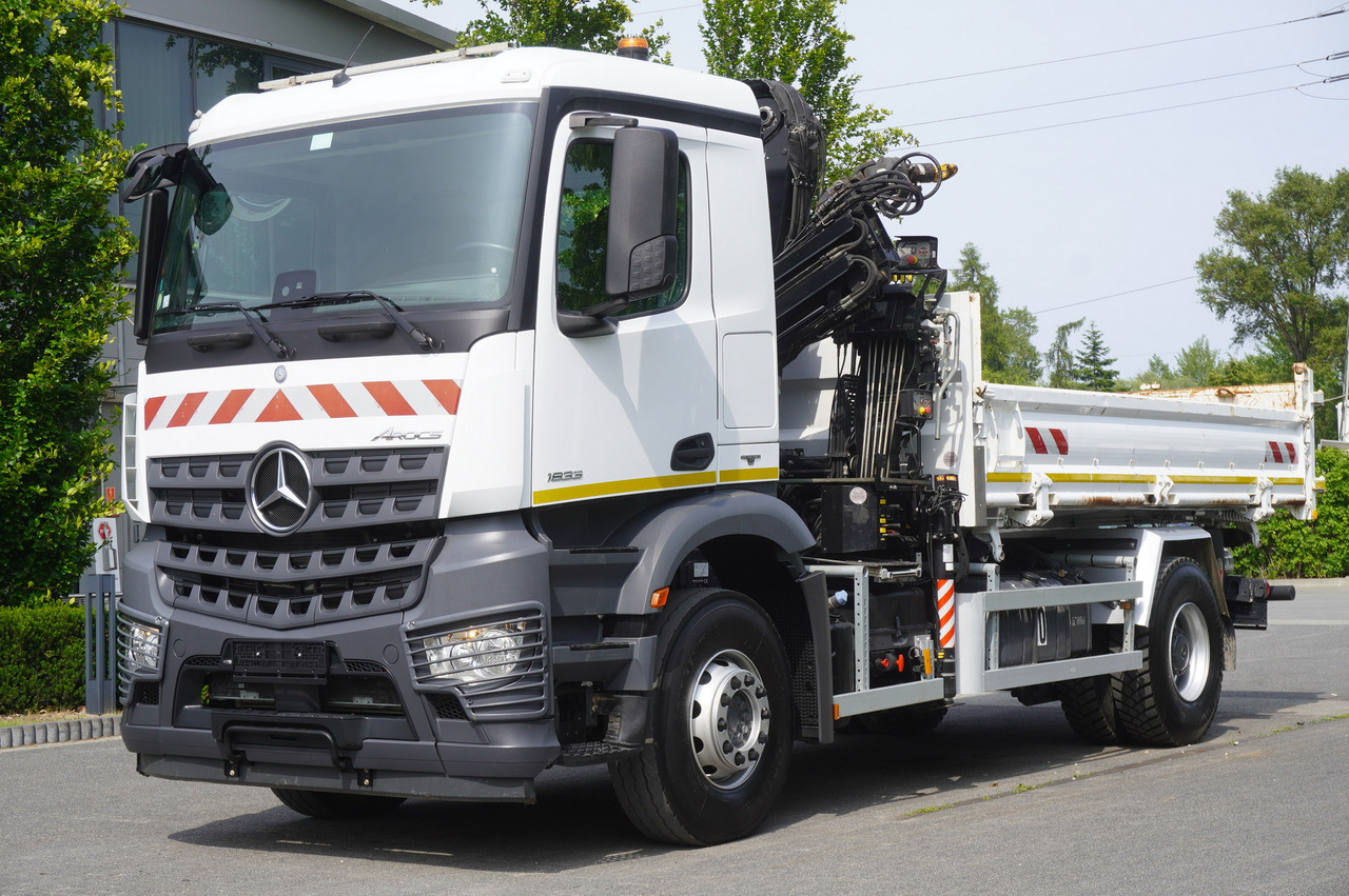 MERCEDES-BENZ Arocs 1833 / 87,000 km!!! / Hds HIAB X-DUO 128 B-2 / three-sided tipper - Lastbil med kran, Lastbil med kran: billede 3 MERCEDES-BENZ Arocs 1833 / 87,000 km!!! / Hds HIAB X-DUO 128 B-2 / three-sided tipper - Lastbil med kran, Lastbil med kran: billede 3