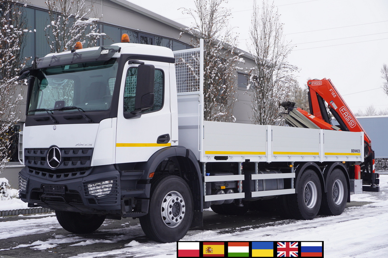 MERCEDES-BENZ Arocs 2633 flatbed truck / Crane FASSI F155A.0.23 / REMOTE CONTROL / 230,000 km - Lastbil med lad, Lastbil med kran: billede 1 MERCEDES-BENZ Arocs 2633 flatbed truck / Crane FASSI F155A.0.23 / REMOTE CONTROL / 230,000 km - Lastbil med lad, Lastbil med kran: billede 1