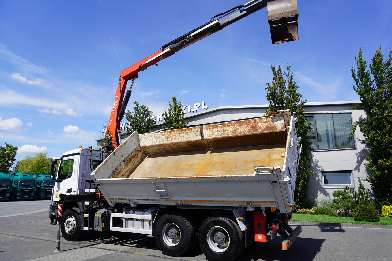 MERCEDES-BENZ Arocs 2636 / 6x4 / HDS Fassi / 3-Way Tipper / Bortmatic - Lastbil med kran: billede 3 MERCEDES-BENZ Arocs 2636 / 6x4 / HDS Fassi / 3-Way Tipper / Bortmatic - Lastbil med kran: billede 3